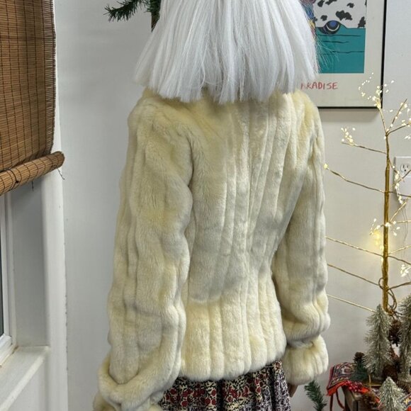CLOTHES~Vanilla Faux Fur Cropped Jacket~Size 8 - Picture 5 of 5